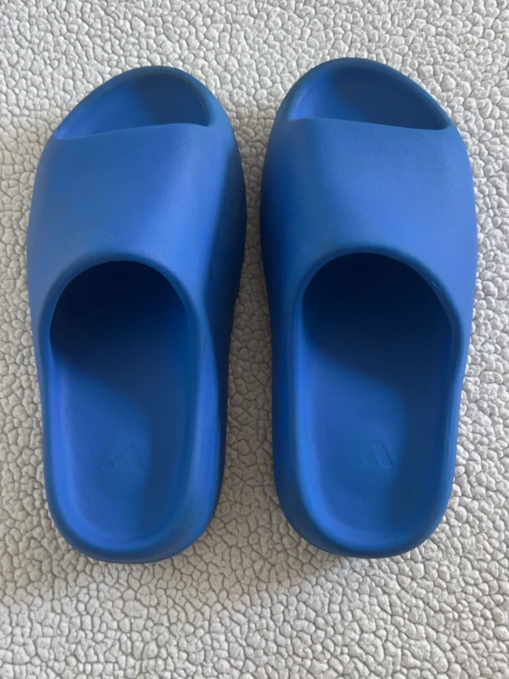 Yeezy minimalist slide